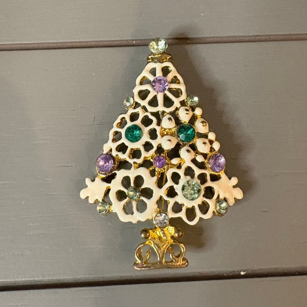 Elegant Gold and White Christmas Tree Brooch